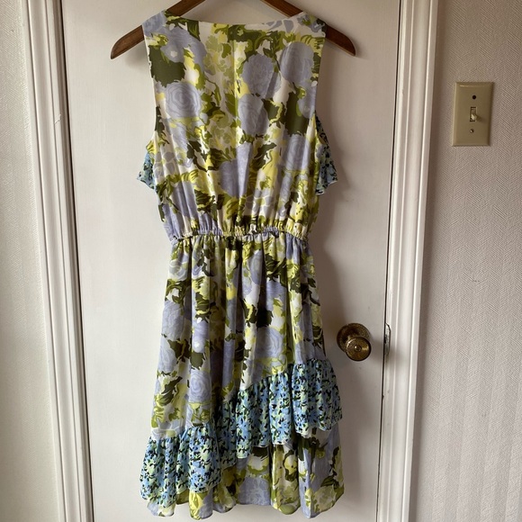 Gianni Bini Floral Patterned Dress Size Small - Picture 6 of 6